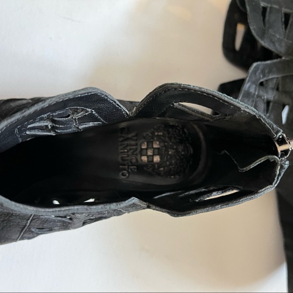 Vince Camuto Peera Black Leather Cut Out Ankle Bootie size 6.5 - Picture 8 of 13